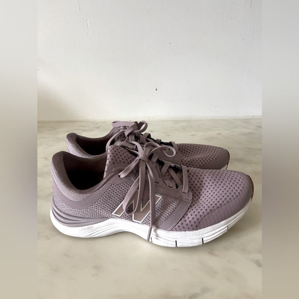 New Balance running shoes Mauve Size 9